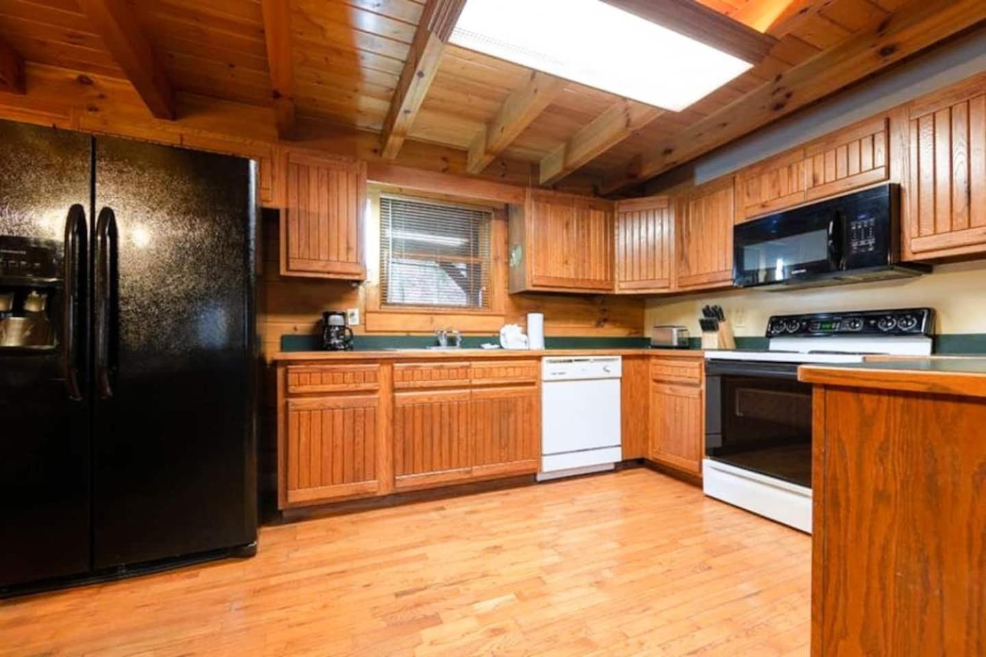 Pigeonforge Cabin Game Roomdog Friendlyhot Tub Pigeon Forge Bagian luar foto