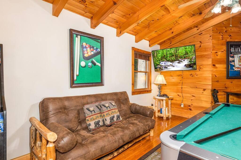 Pigeonforge Cabin Game Roomdog Friendlyhot Tub Pigeon Forge Bagian luar foto